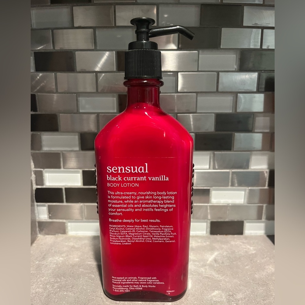Bath & Body Works Sensual Black Currant Vanilla Body Lotion - Red - Picture 2 of 2